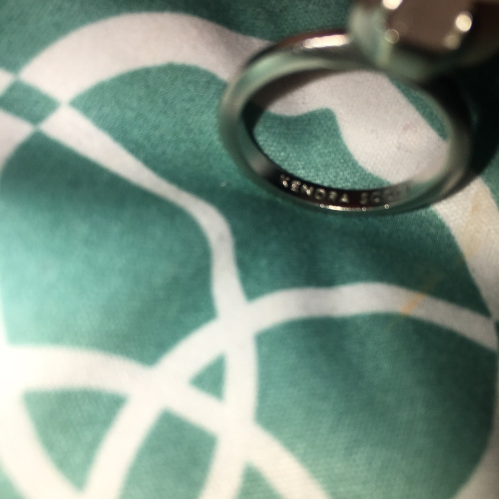 Kendra Scott ring - Picture 5 of 5